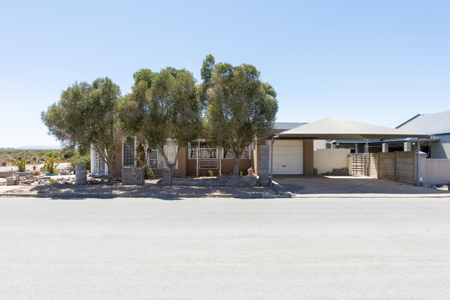 3 Bedroom Property for Sale in Laaiplek Western Cape